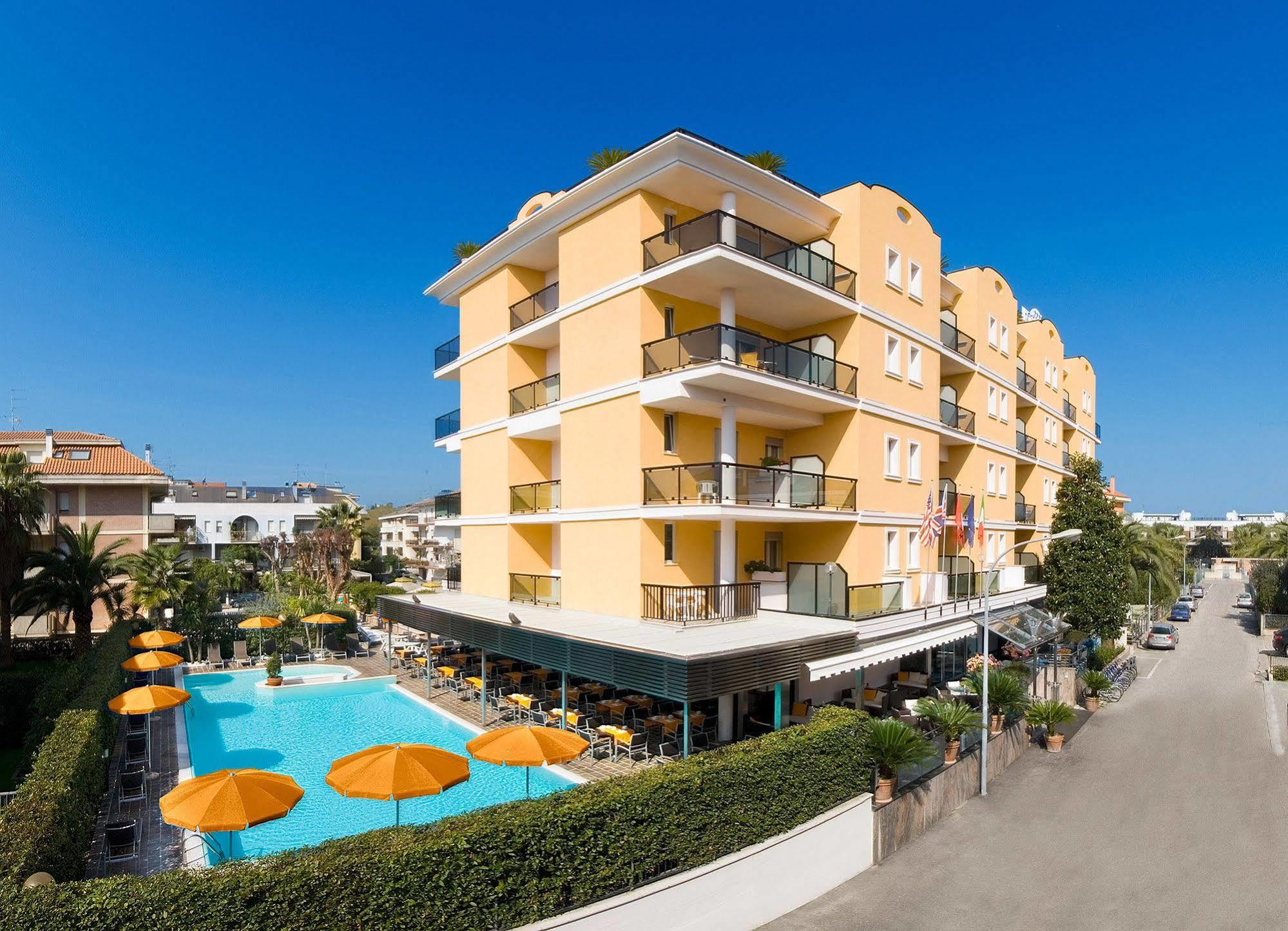 Hotel Imperial San Benedetto del Tronto Exterior photo